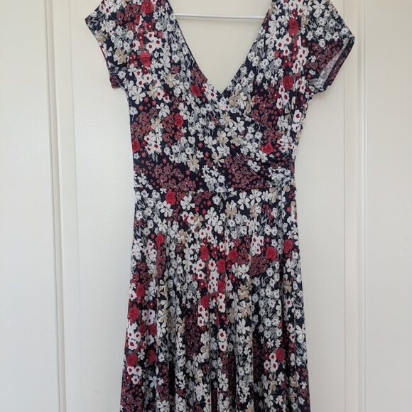 Kaileigh womens navy red floral fit and flare dress short sleeve size S - Picture 1 of 3